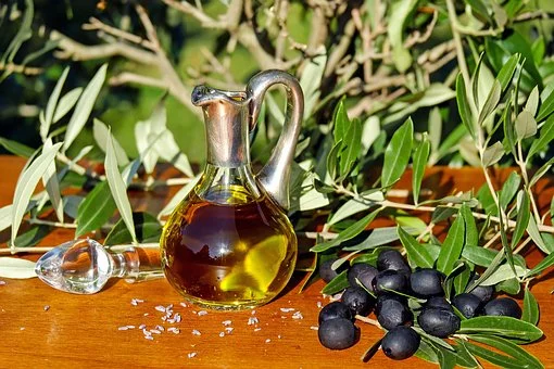 olive-oil-1596639__340-edible-oil