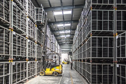 forklift-835340__340-warehouse