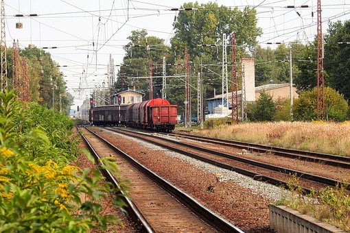 rail-freight-train-1640355__340